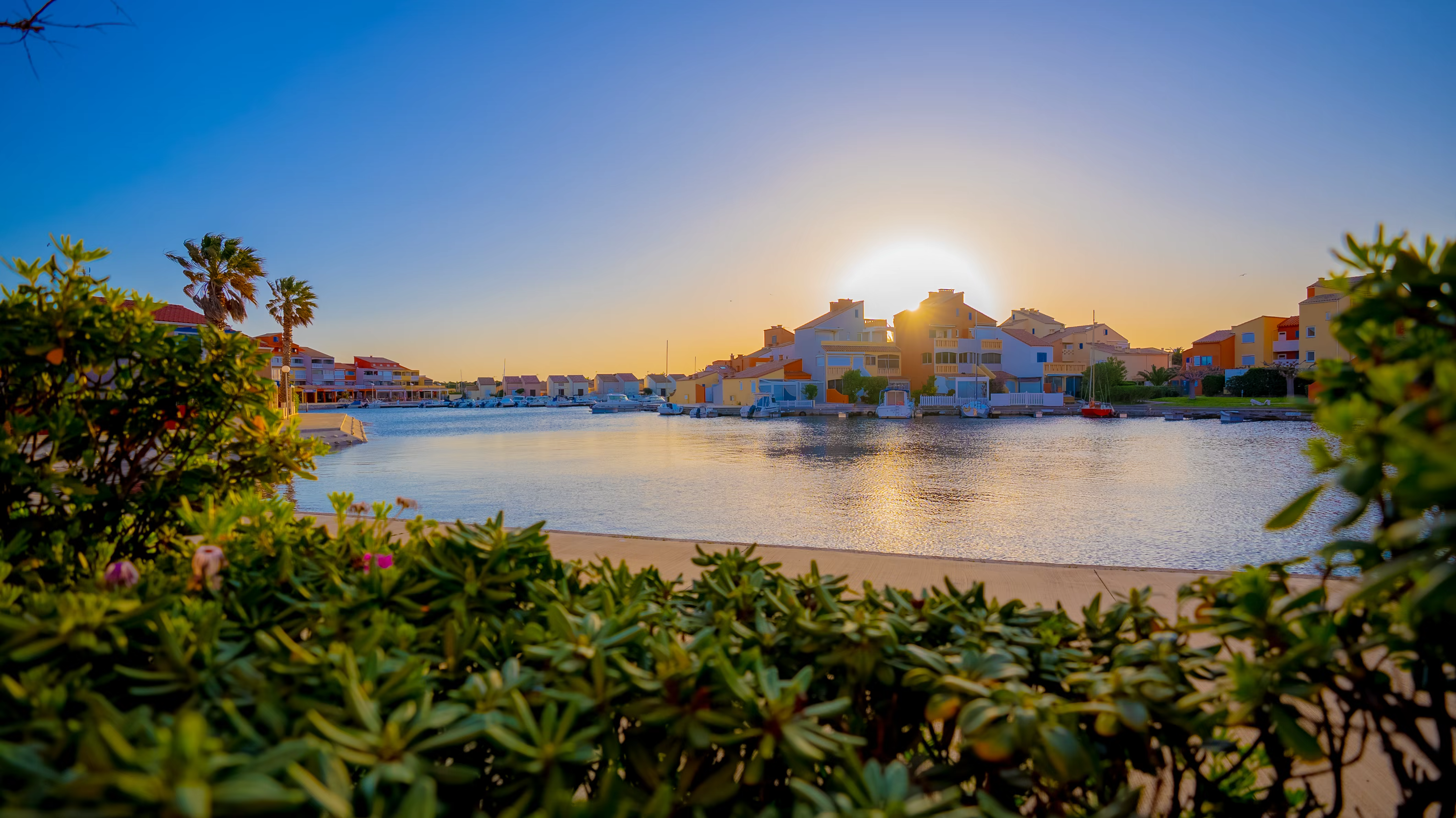 Equipped kitchen marina apartment Le Barcares